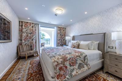 Double Room 8