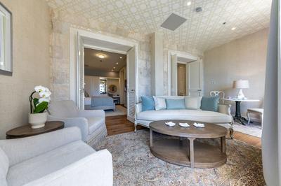 Suite 2