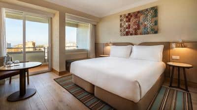 1 King Bed Sea View