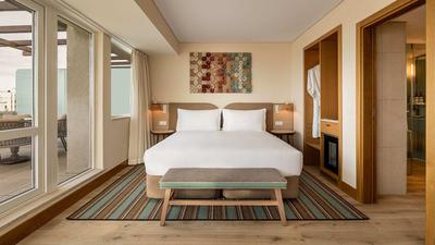 1 King Bed Deluxe with Terrace and Hot Tub
