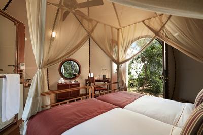 Family Cocoon Pool Suite