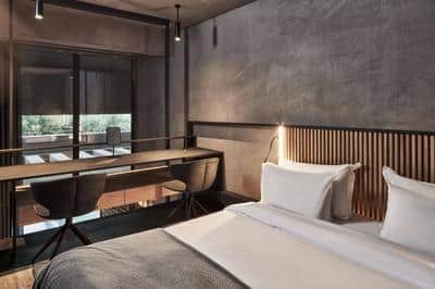 Signature Suite with Two Pools