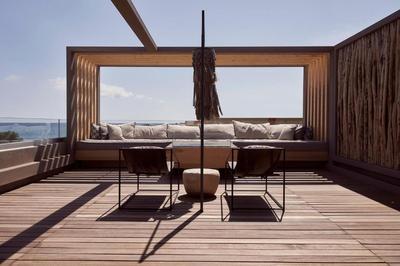 Sea View Suite