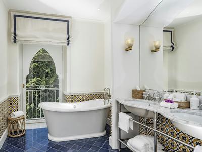Lighthouse Suite