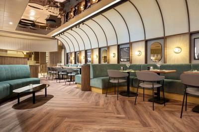 The Lounge Bar & Restaurant