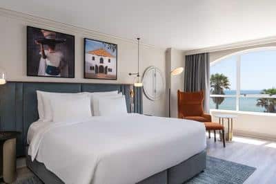 Collection Superior Room with Partial Ocean View