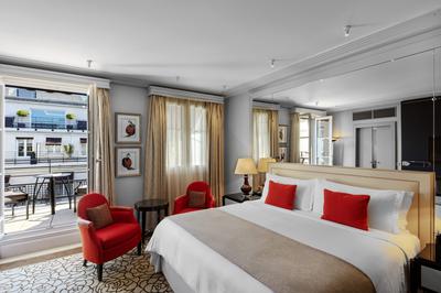 Art Deco Deluxe with Balcony