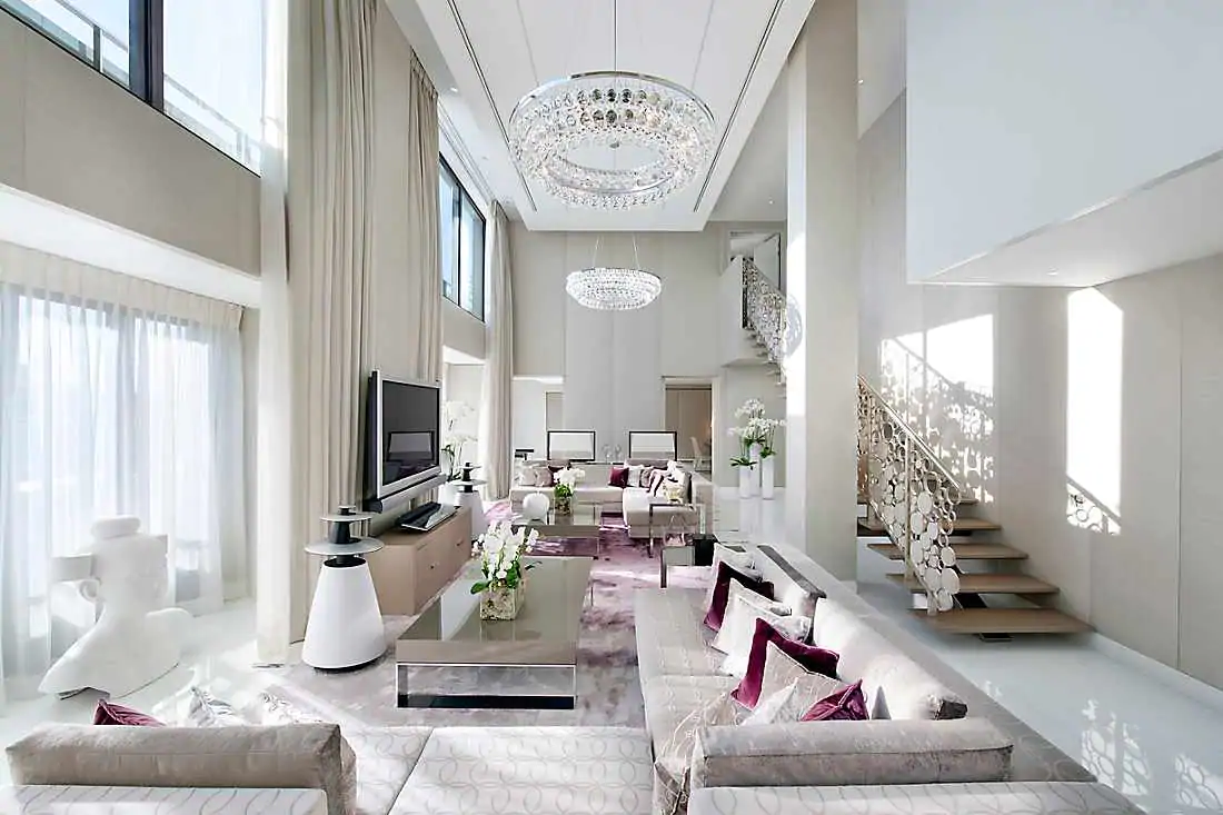 Mandarin Penthouse Suite - Living Area