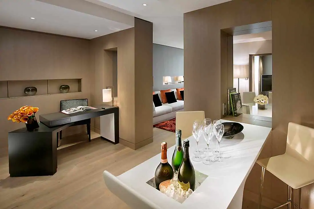Couture Suite