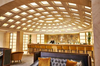Lobby Lounge & Bar