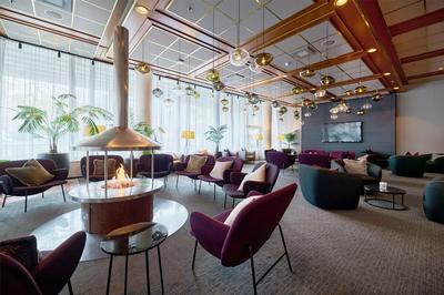 Plaza Lounge