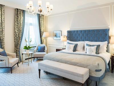 Deluxe Double Room Lake View