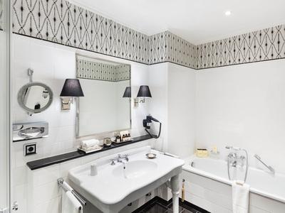 Fairmont Single Room