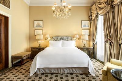 Grand Acropolis Suite