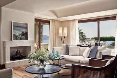 Royal Blue Villa