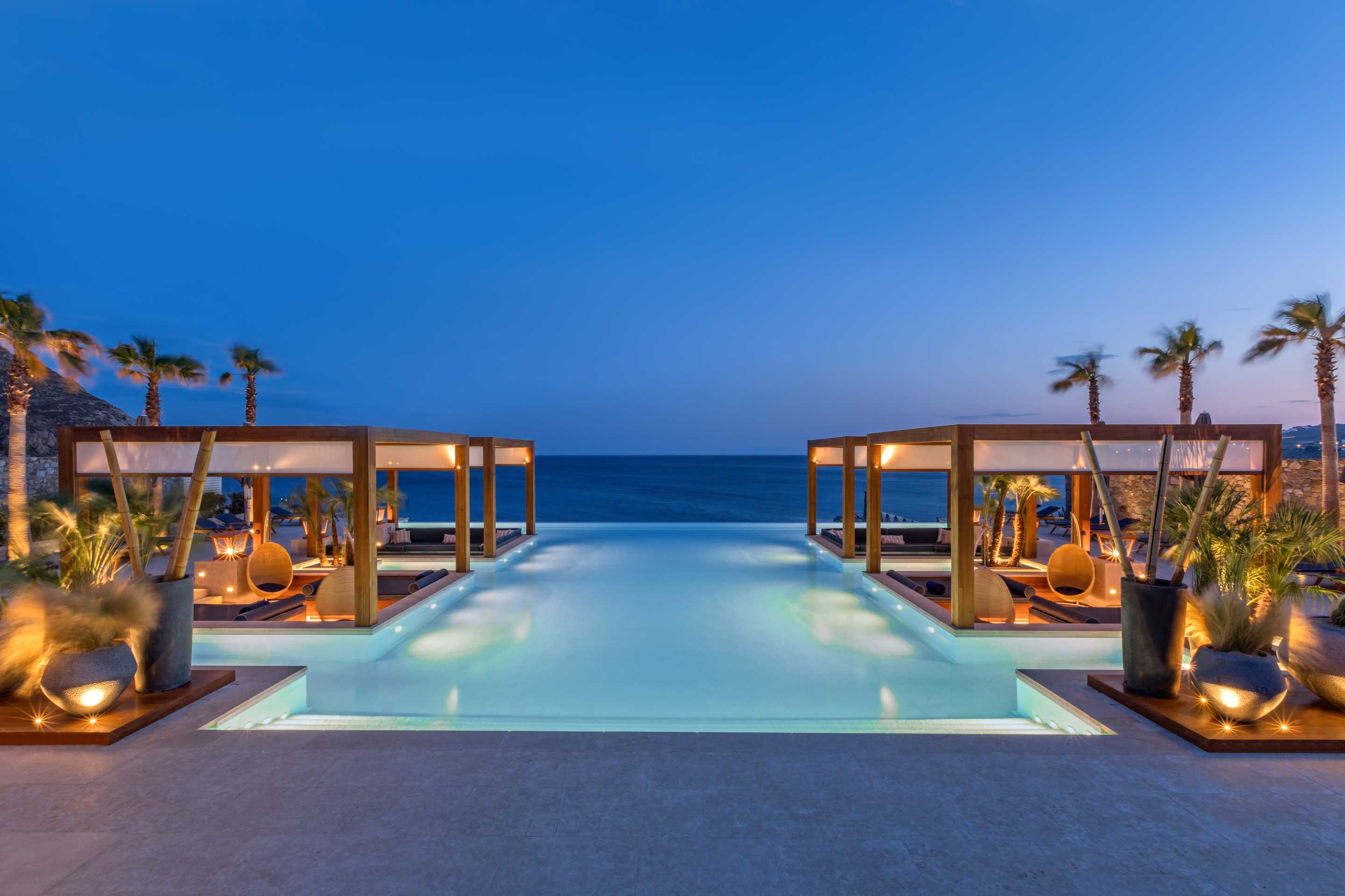 Oasis Pool & Lounge