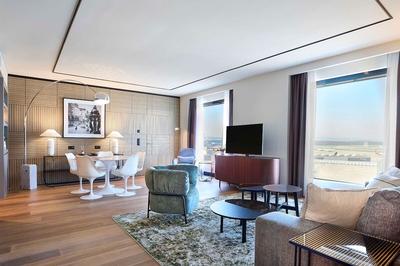 Presidential Suite - Airfield View
