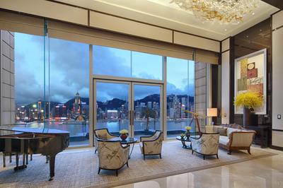 Peninsula Suite