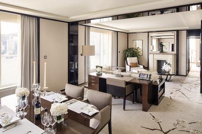 Grand Deluxe Habour View Suite
