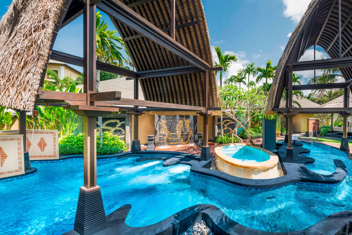Iridium Spa - Swimming Pool