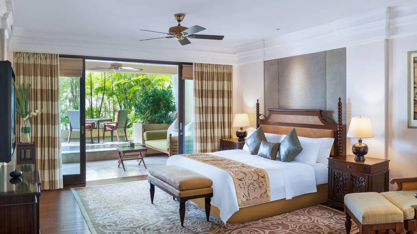 St Regis Orchid Suite, 1 Bedroom Suite, 1 King, Garden view, Balcony