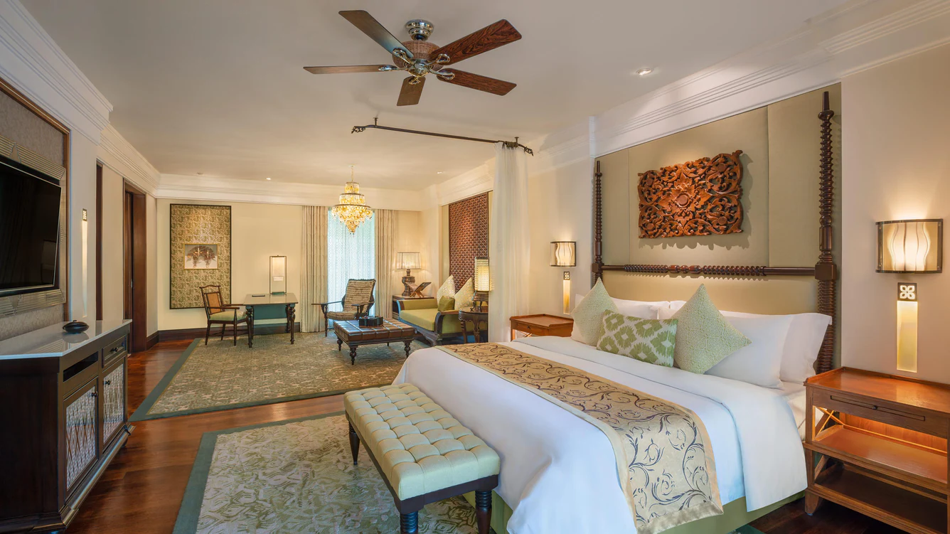 St Regis Suite, 1 Bedroom Suite, 1 King, Garden View, Private Pool