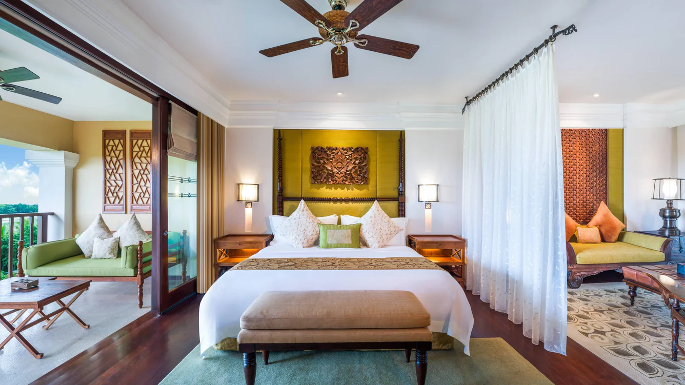 St Regis Suite, 1 Bedroom Suite, 1 King, Ocean View