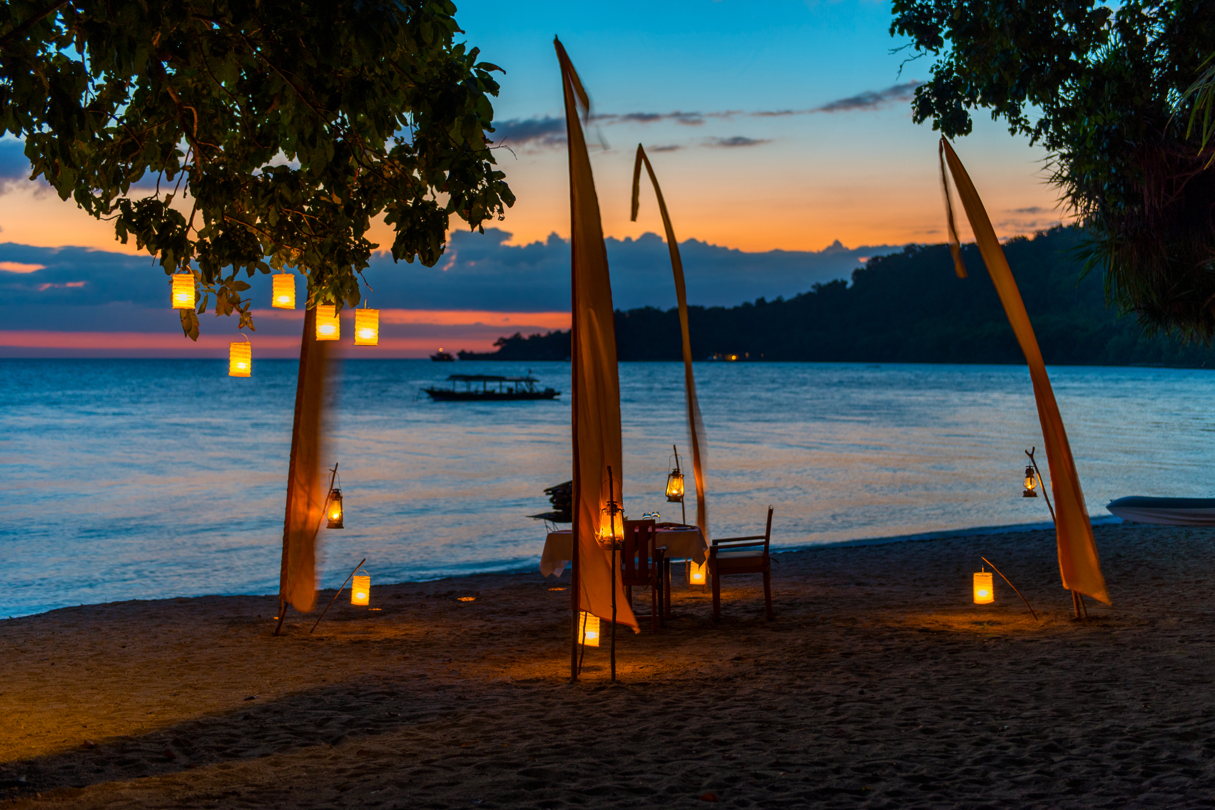 Beach Dining