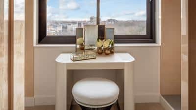 Hyde Park Suite