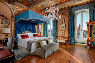 Royal Suite, Arno River View, Balcony