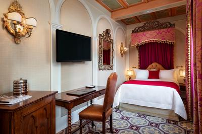 Single Guest Room