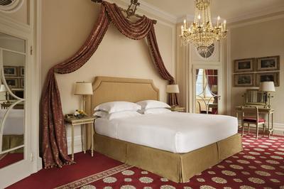Cardinal Suite