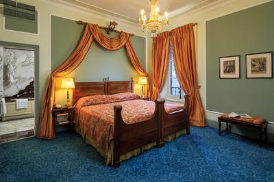 1-Bedroom Suite
