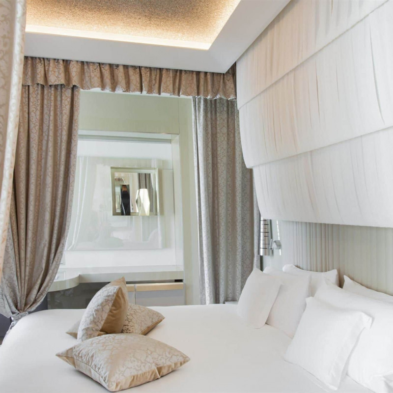 Excelsior Hotel Gallia, A Luxury Collection Hotel, Milan image