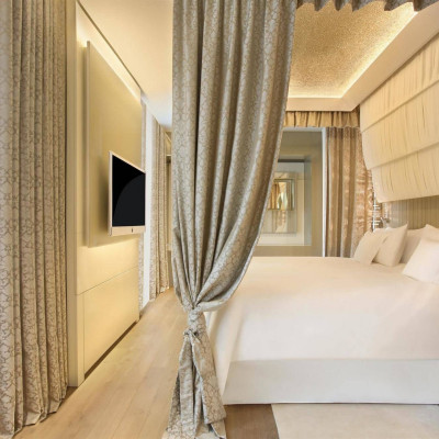 Excelsior Hotel Gallia, A Luxury Collection Hotel, Milan image