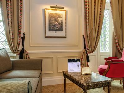 Deluxe Suite with view of the Garden