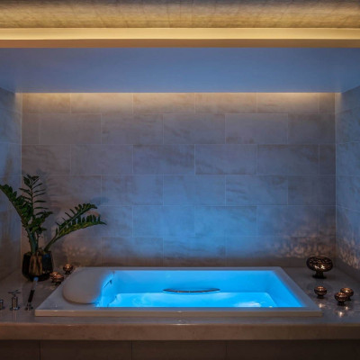 Jacuzzi