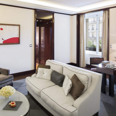 Deluxe Suite