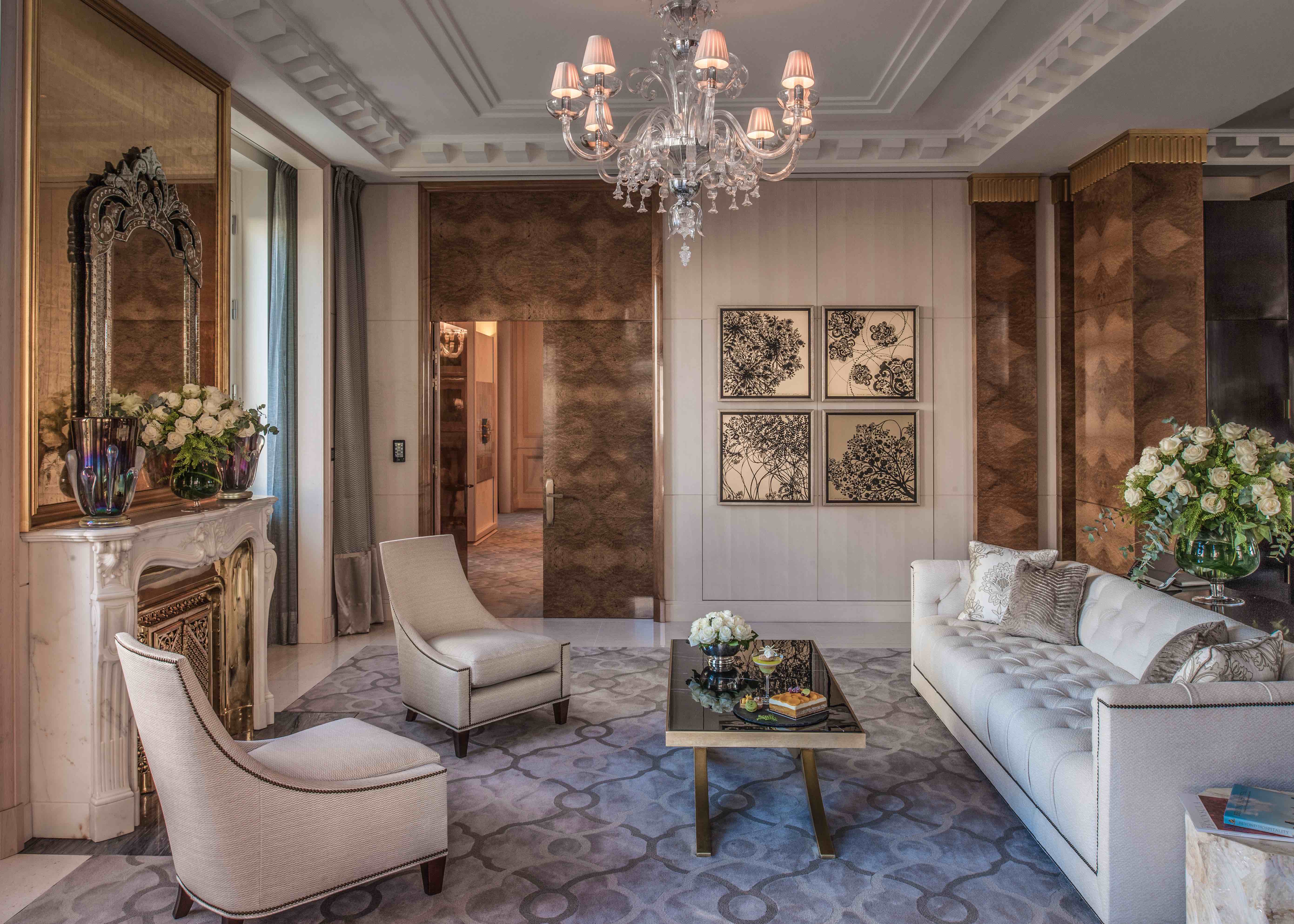 Peninsula Suite