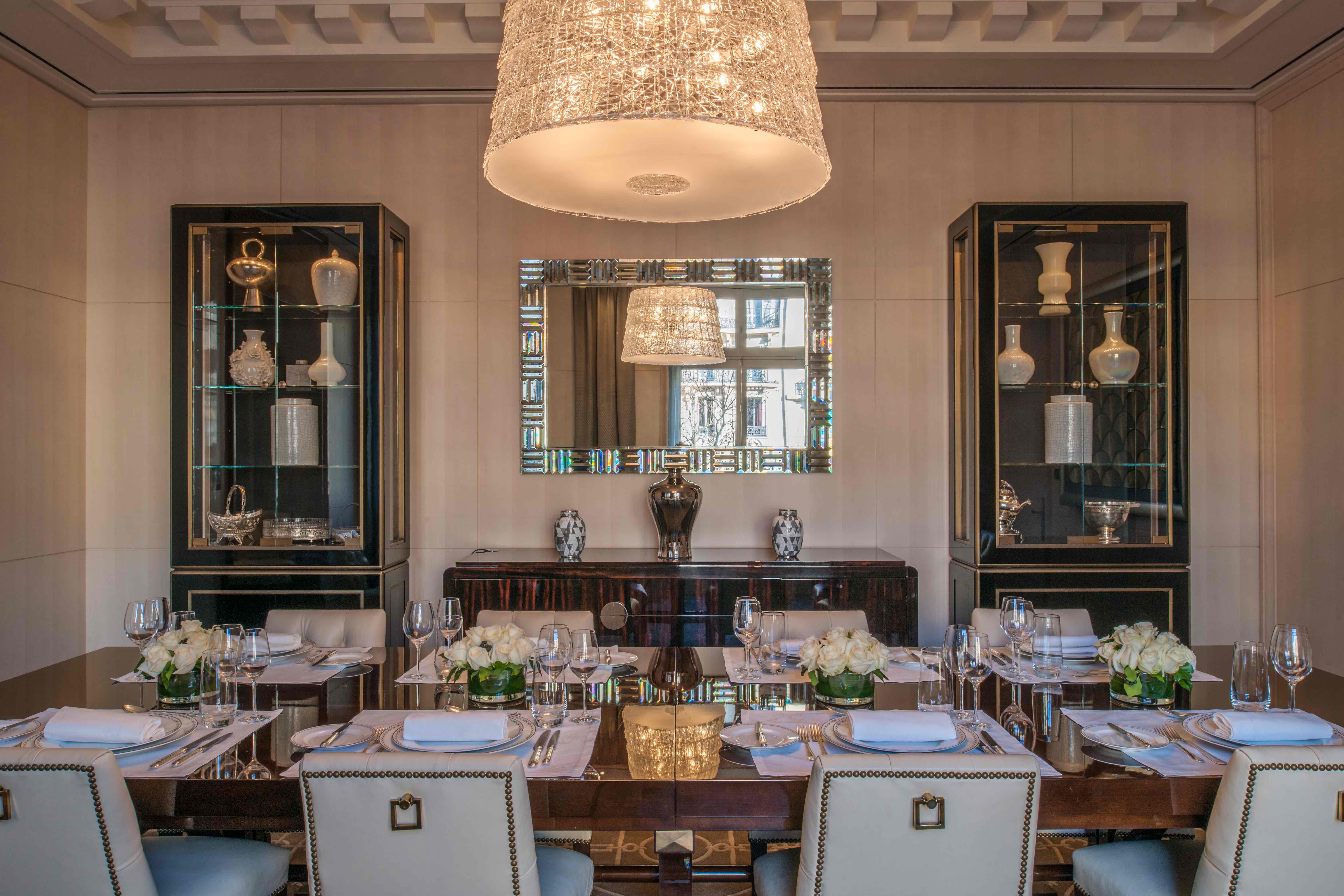 Peninsula Suite