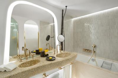 Contemporary Luxury Suite