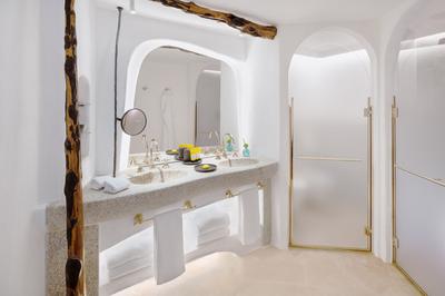 Contemporary Luxury Suite