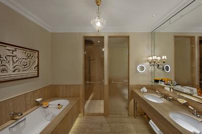 Metropolitan Suite