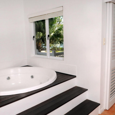 The Reef House Palm Cove image