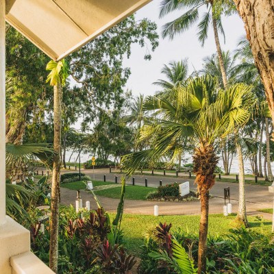 The Reef House Palm Cove image