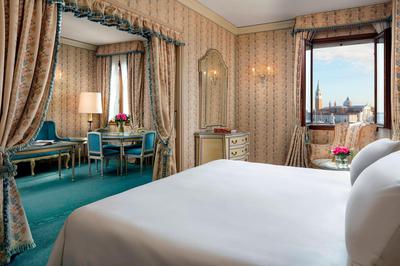 Lagoon View Junior Suite