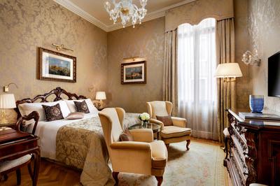 Dandolo Room