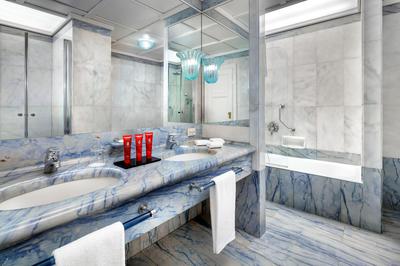 Lagoon View Suite