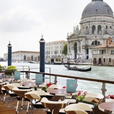 Riva Lounge