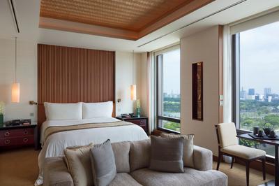 Grand Premier Garden Room